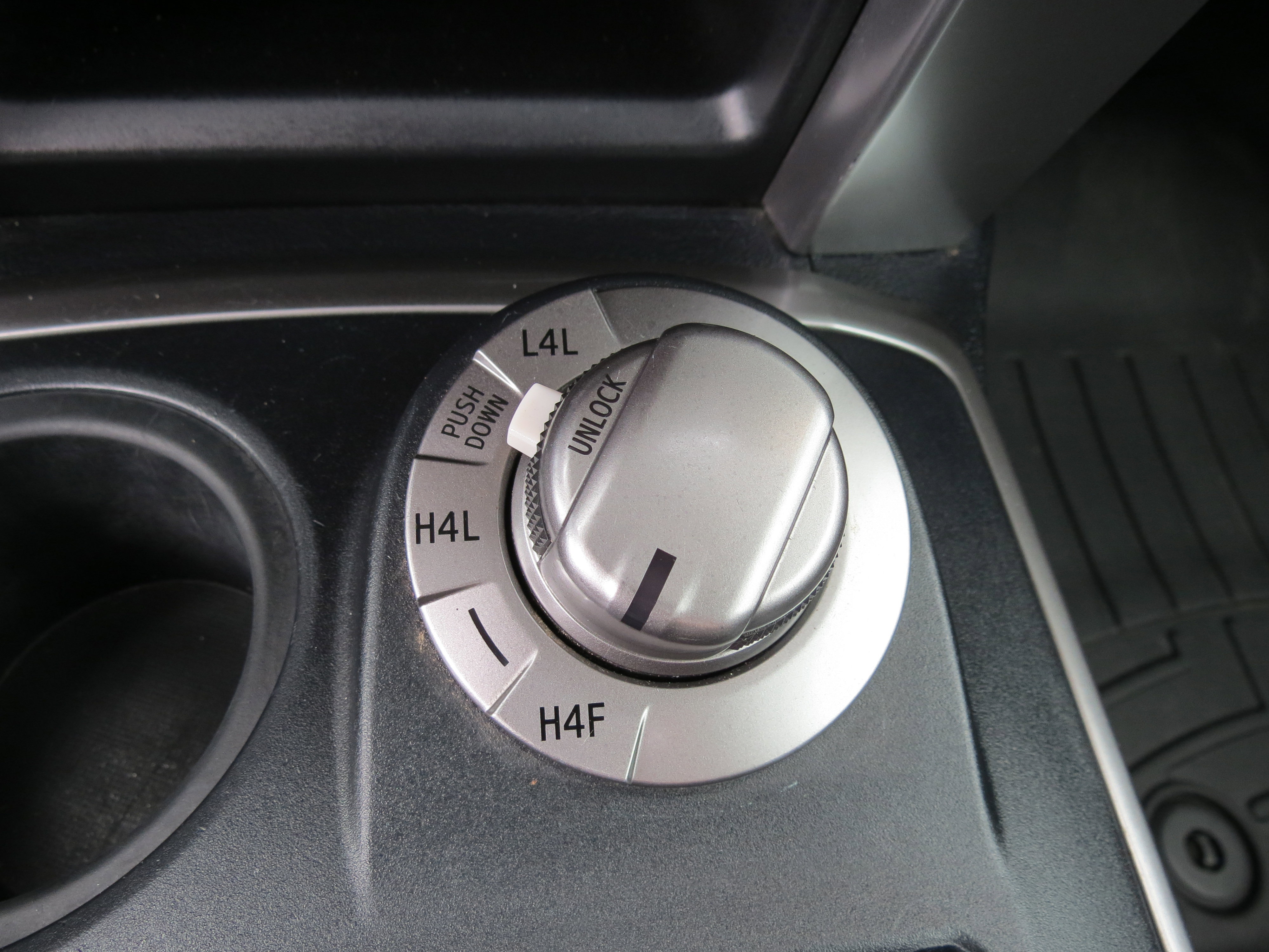 Used 2014 Toyota 4Runner Limited image 23