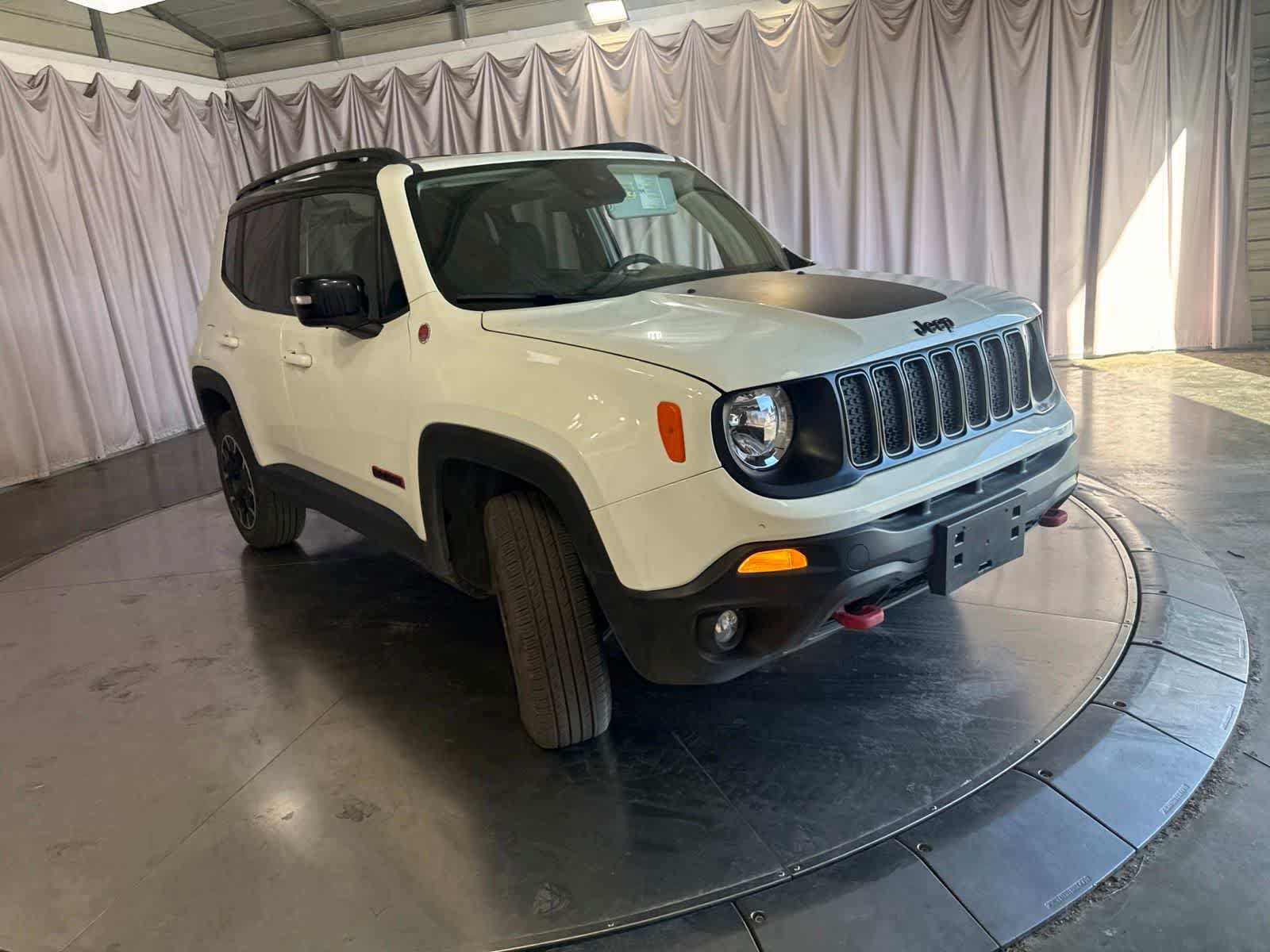 Used 2023 Jeep Renegade Trailhawk AWD/4WD image 3