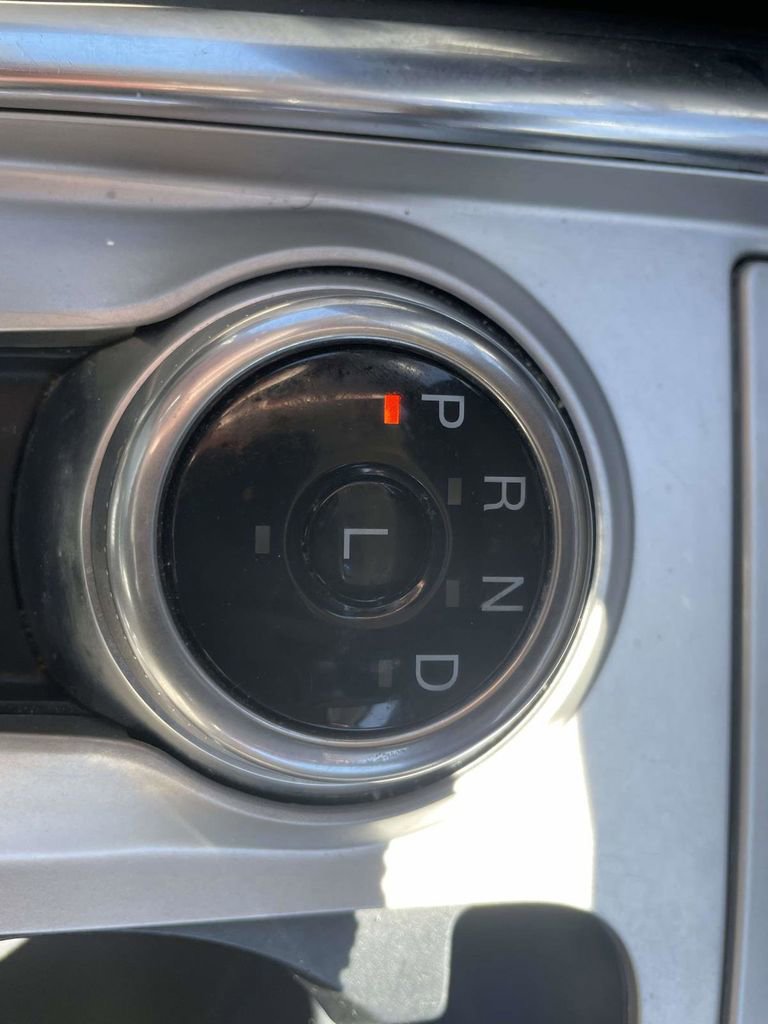 Used 2022 Ford Explorer XLT w/ Equipment Group 202A image 17