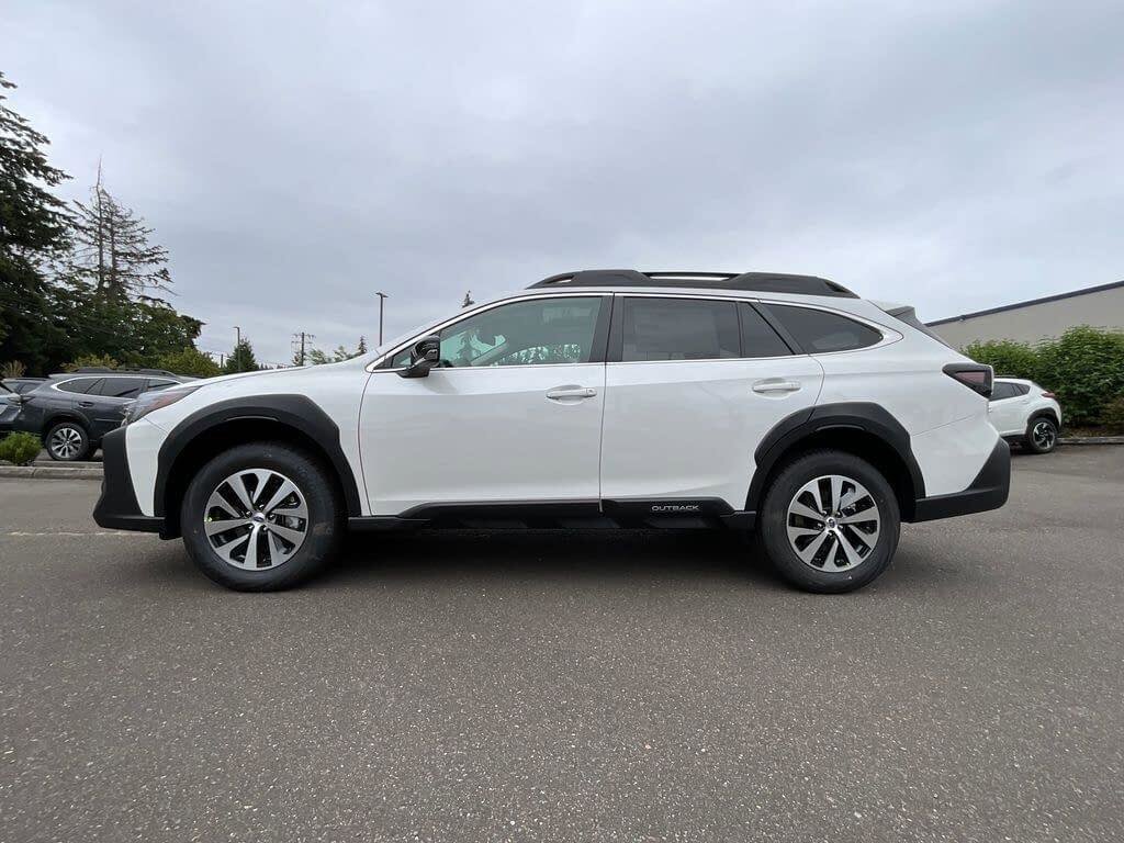 Certified 2025 Subaru Outback Premium AWD/4WD image 5