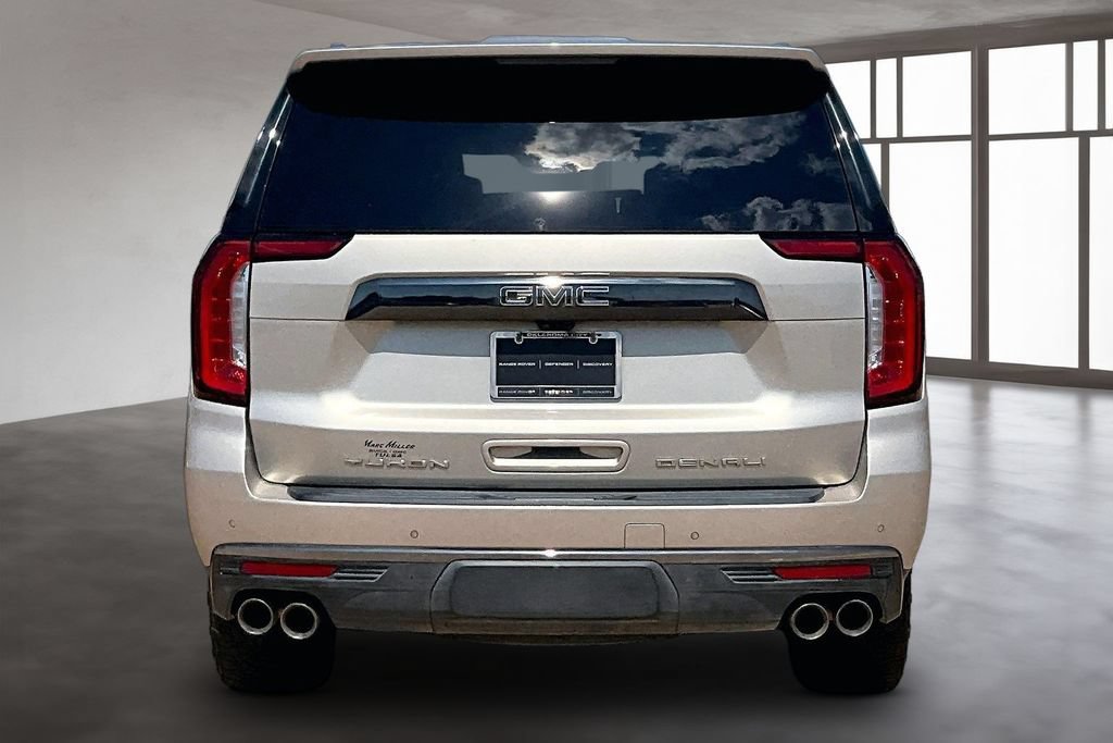 Used 2024 GMC Yukon Denali Ultimate AWD/4WD image 4
