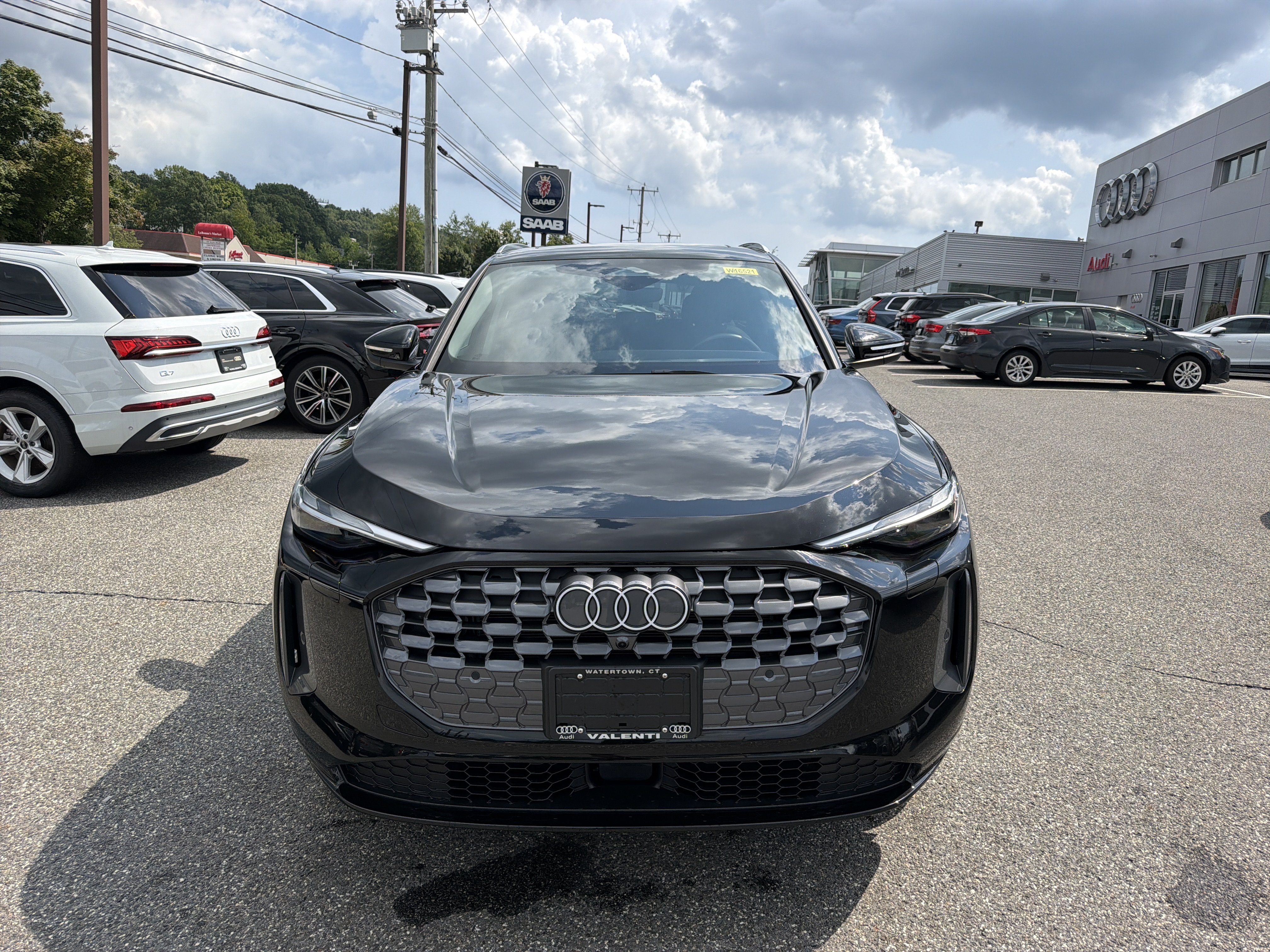 Certified 2025 Audi Q5 Premium w/ Convenience Package AWD/4WD image 2