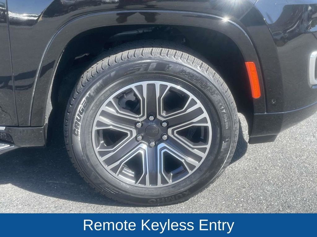 Certified 2023 Jeep Wagoneer 4WD w/ Premium Group I image 11