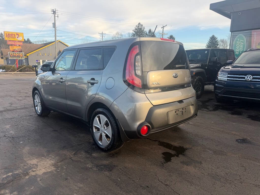 Used 2015 Kia Soul image 3
