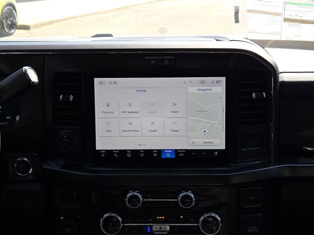 New 2026 Ford F250 Lariat w/ Black Appearance Package image 13