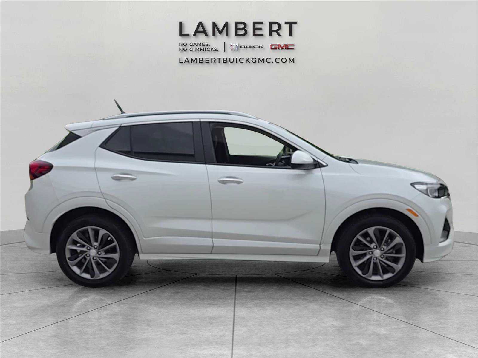 Used 2023 Buick Encore GX Select w/ Sport Touring Package FWD image 4