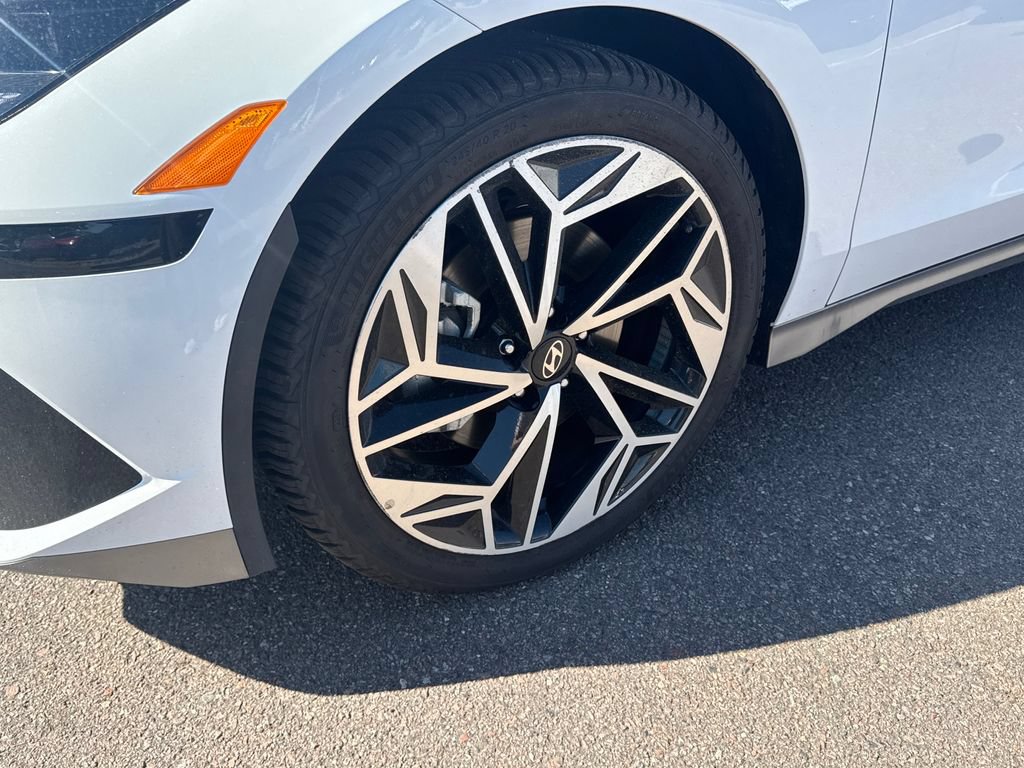 Certified 2023 Hyundai Ioniq 6 SEL AWD/4WD image 11