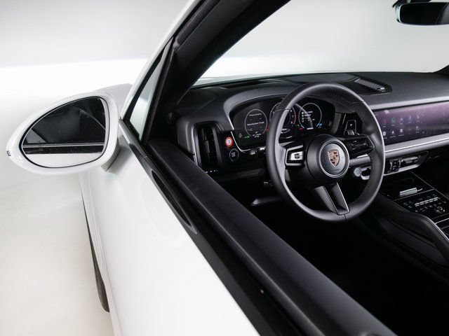 Certified 2026 Porsche Cayenne AWD/4WD image 24