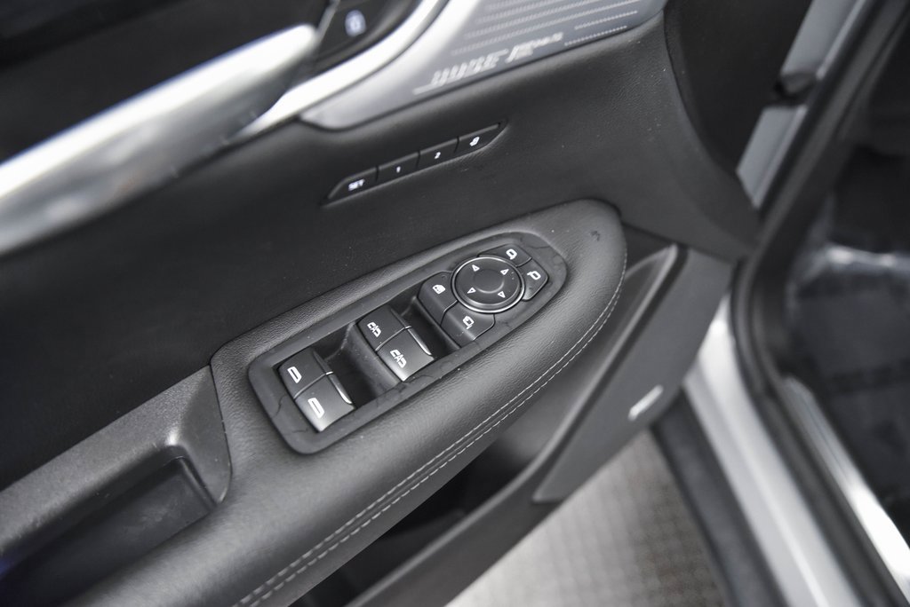 Used 2025 Cadillac XT5 Premium Luxury image 10