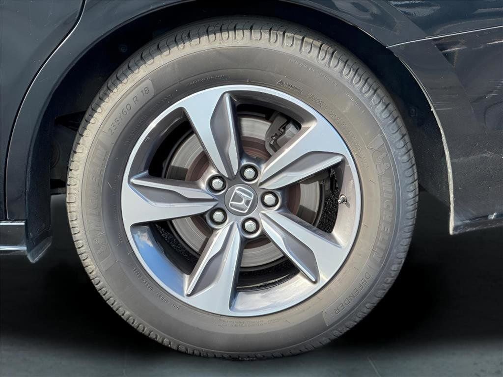 Used 2018 Honda Odyssey Touring image 9