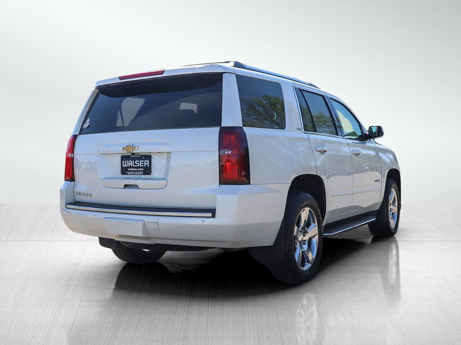 Used 2015 Chevrolet Tahoe LTZ AWD/4WD image 5