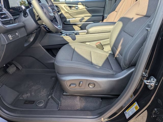 New 2026 Chevrolet Traverse LT w/ Driver Confidence Package FWD image 11