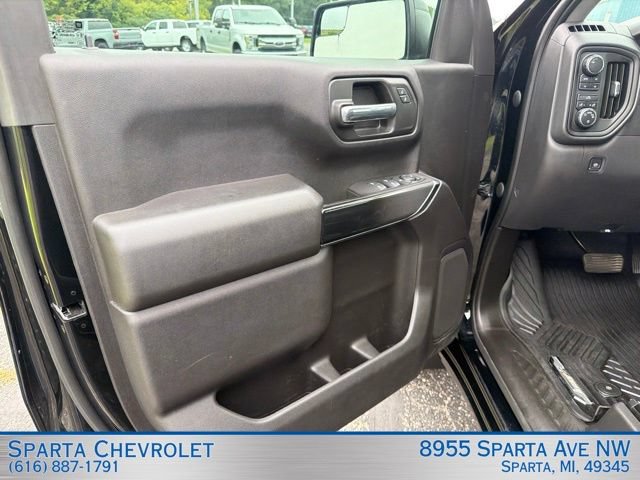 Used 2021 Chevrolet Silverado 1500 Custom Trail Boss w/ Midnight Edition AWD/4WD image 17