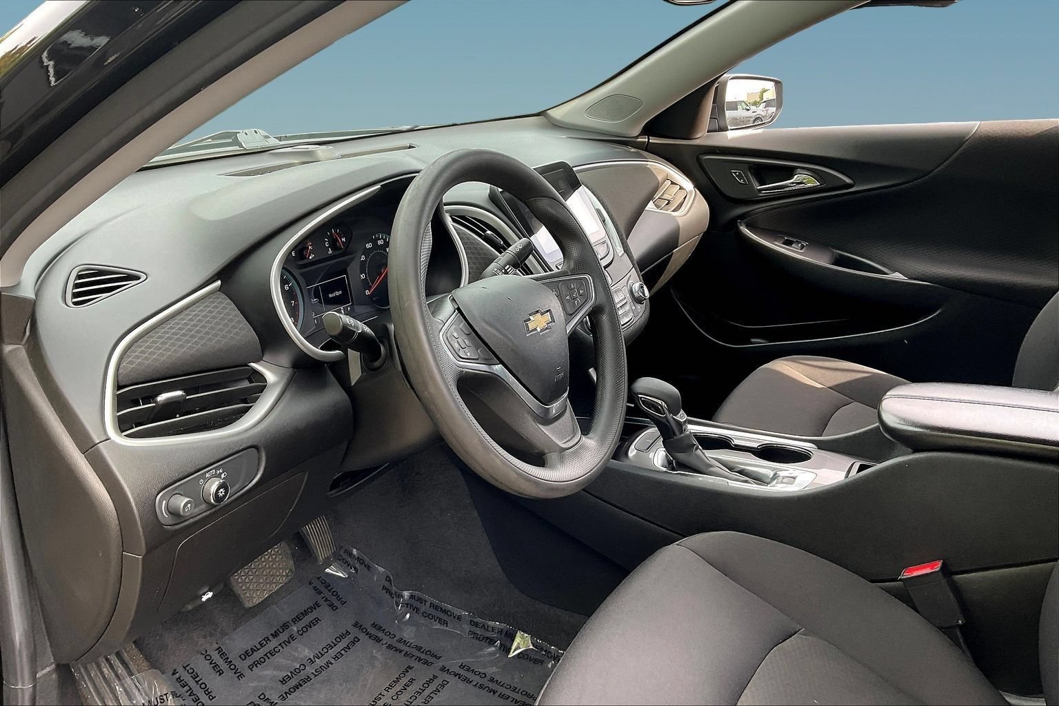 Used 2022 Chevrolet Malibu LT FWD image 16