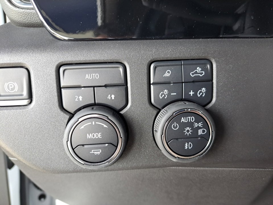 Certified 2025 Chevrolet Silverado 1500 LTZ w/ LTZ Convenience Package II image 34