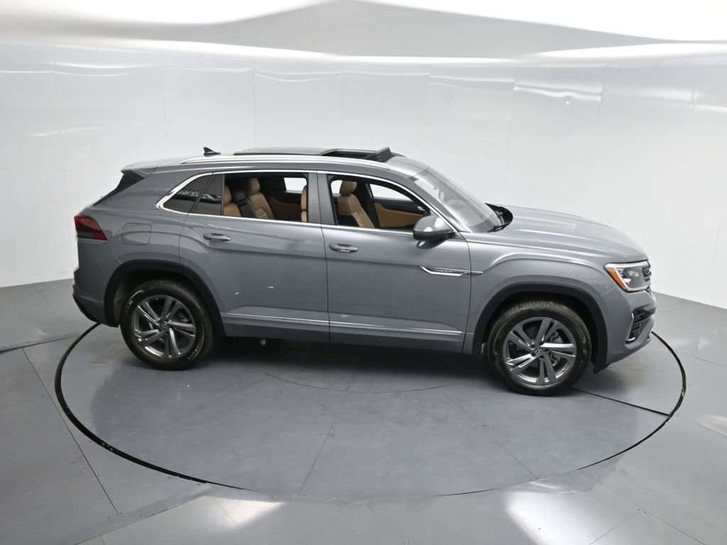 Used 2024 Volkswagen Atlas Cross Sport SEL R-Line image 61