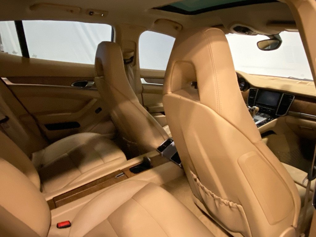 Used 2011 Porsche Panamera image 30