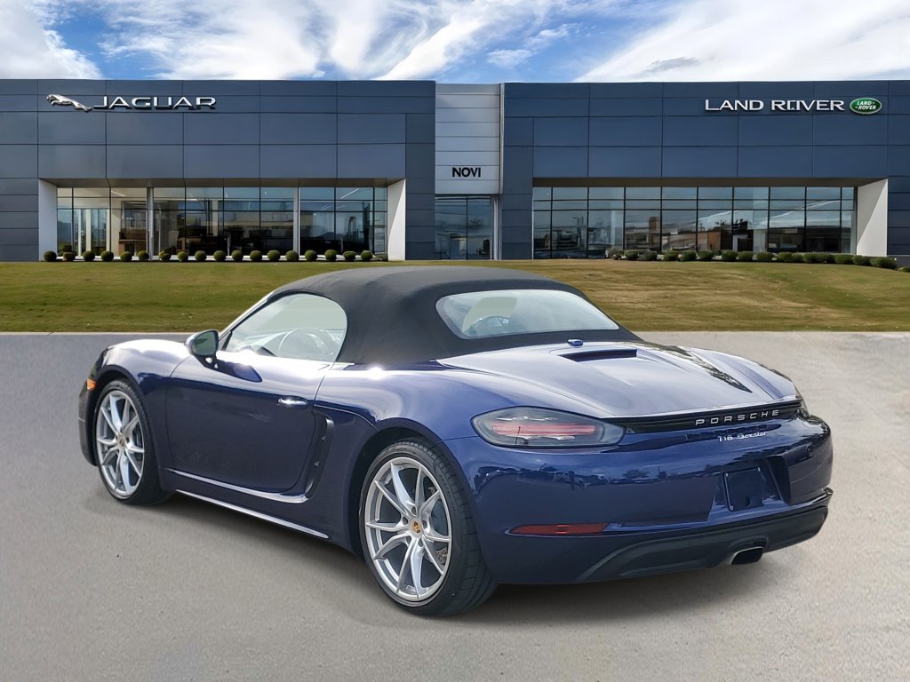 Used 2024 Porsche 718 Boxster RWD image 4
