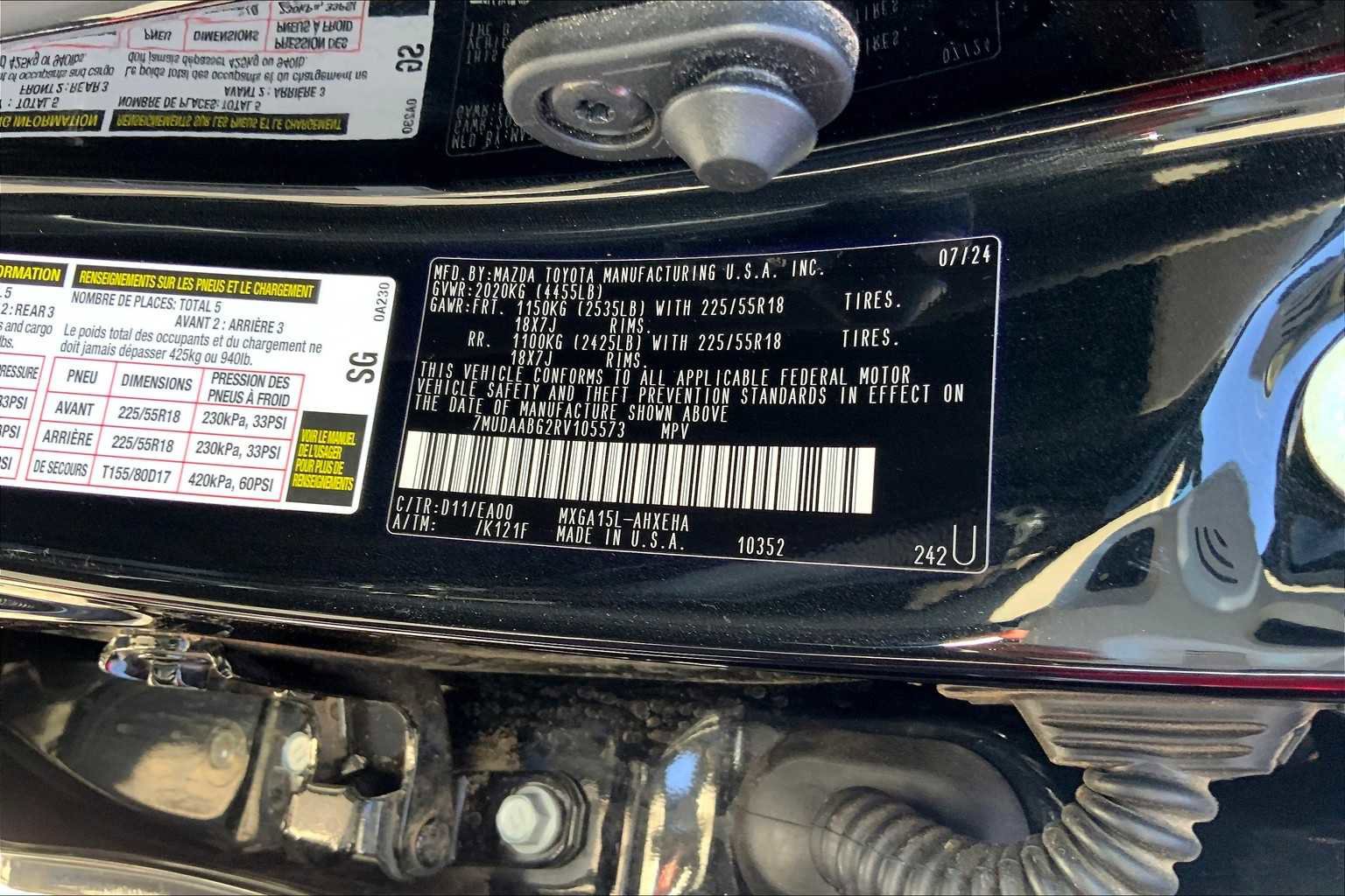 Certified 2024 Toyota Corolla Cross XLE image 28