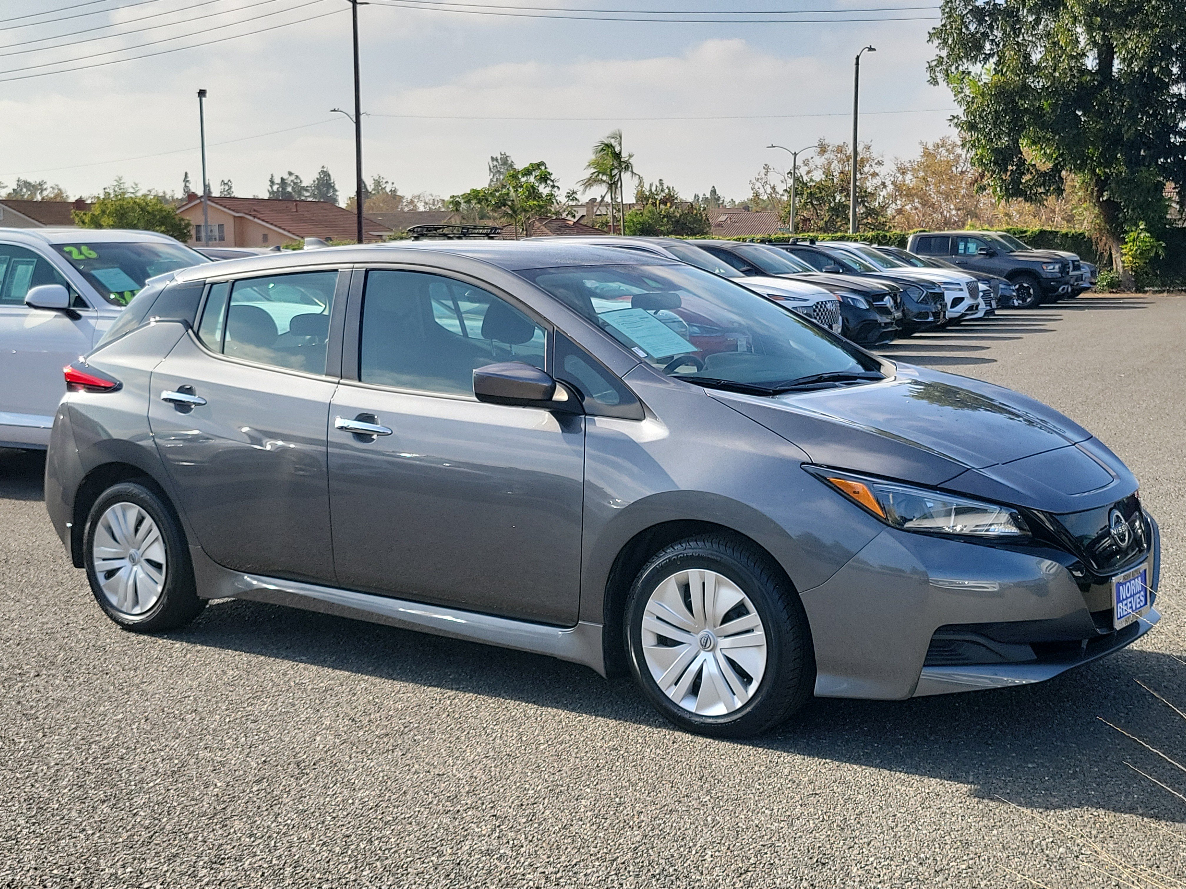 Used 2025 Nissan Leaf S FWD image 7