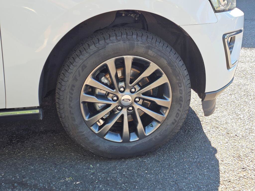 Used 2020 Ford Expedition Max Limited AWD/4WD image 9