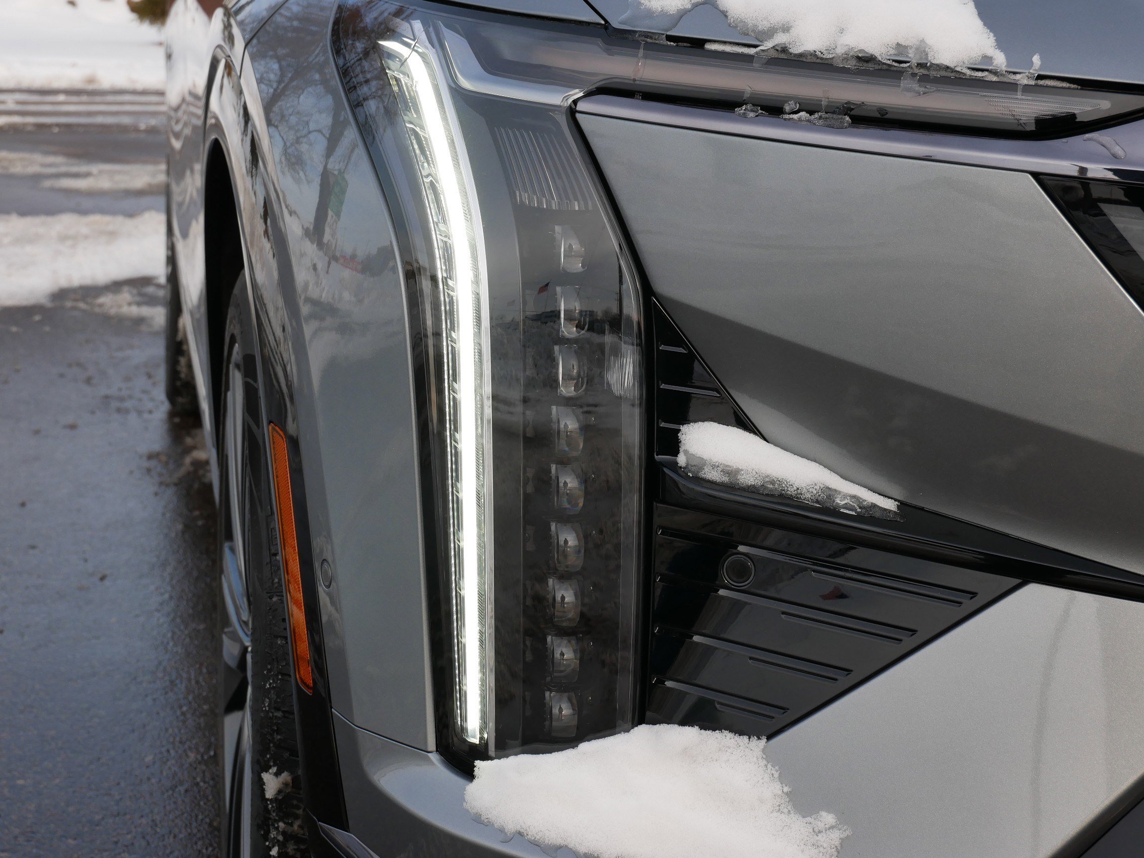 New 2026 Cadillac Optiq Sport 2 w/ LPO, Floor Liner Package AWD/4WD image 14