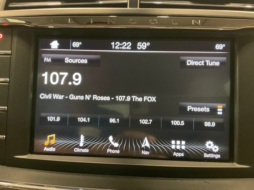 Used 2018 Lincoln Continental Reserve w/ Rear-seat Package AWD/4WD image 27