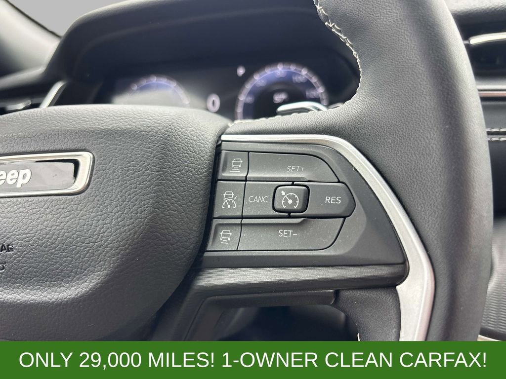 Used 2023 Jeep Grand Cherokee Altitude AWD/4WD image 15