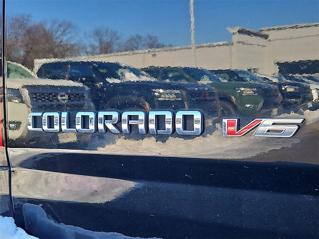 Used 2018 Chevrolet Colorado W/T w/ Custom Special Edition image 31