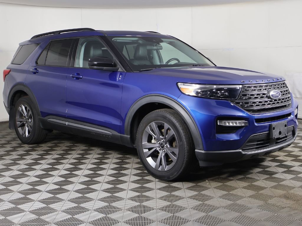 Used 2022 Ford Explorer XLT w/ Equipment Group 202A AWD/4WD image 49