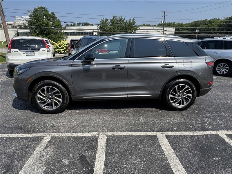 Used 2022 Lincoln Corsair AWD w/ Equipment Group 101A image 5