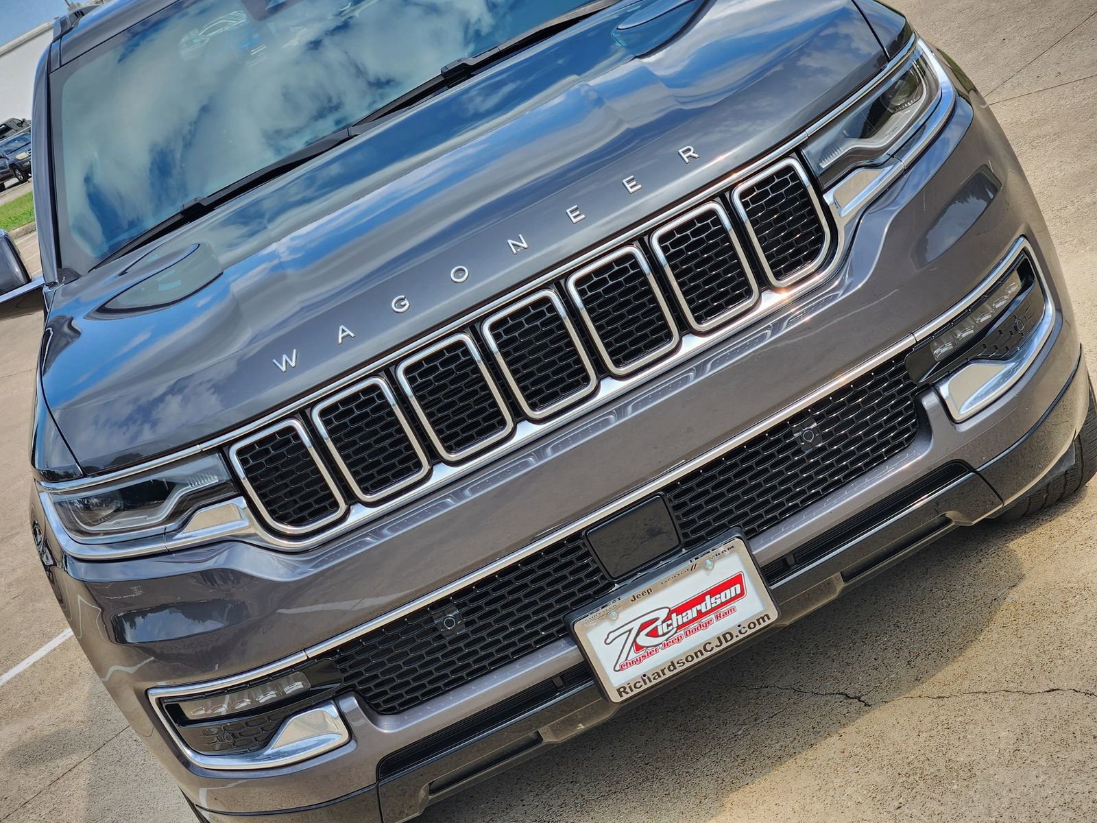Used 2022 Jeep Wagoneer Series I AWD/4WD image 12