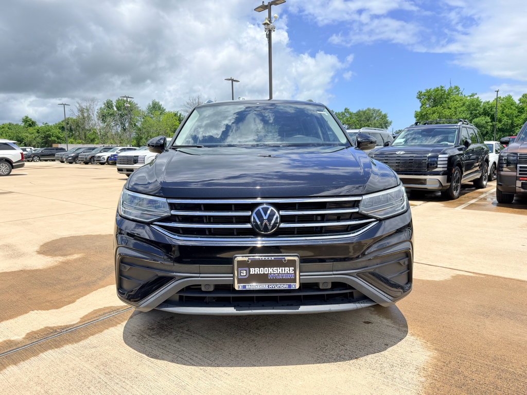 Used 2024 Volkswagen Tiguan Wolfsburg Edition FWD image 2
