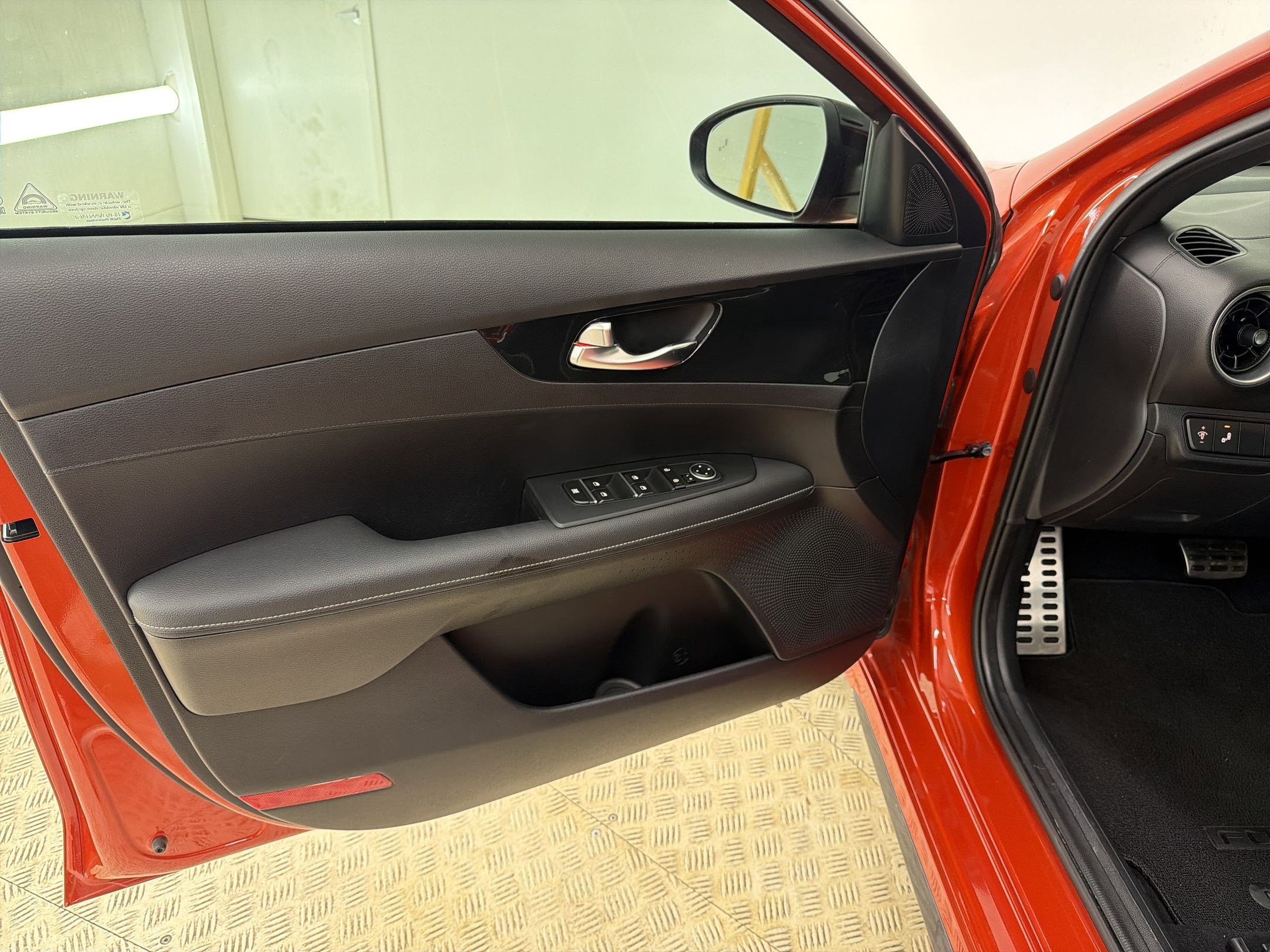 Used 2023 Kia Forte GT-Line w/ GT-Line Technology Package image 12