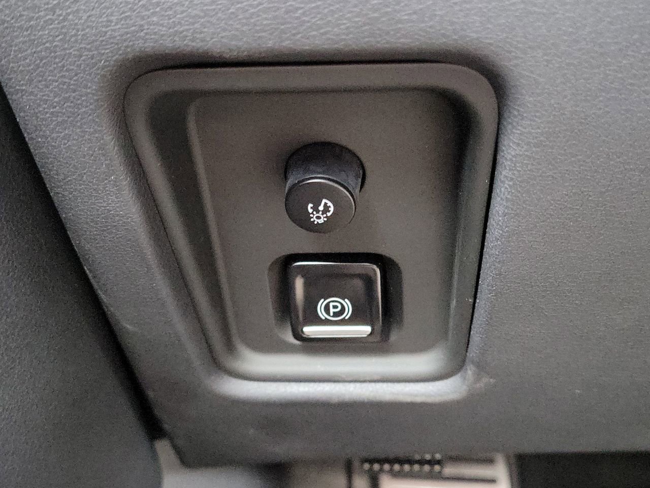 Used 2021 Chevrolet Corvette Stingray Preferred Cpe w/ 2LT image 30