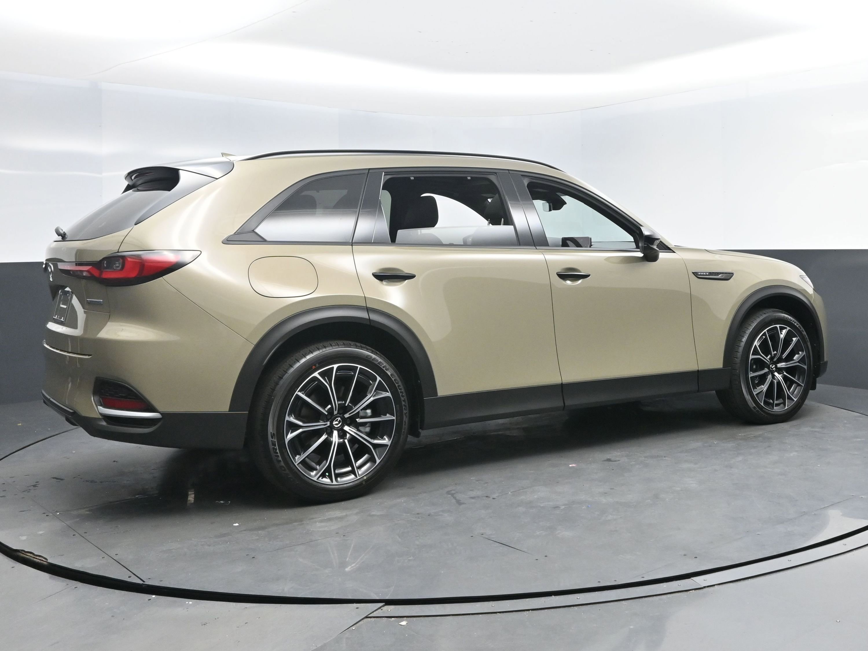 New 2025 MAZDA CX-70 Plug-In Hybrid w/ Premium Plus image 4