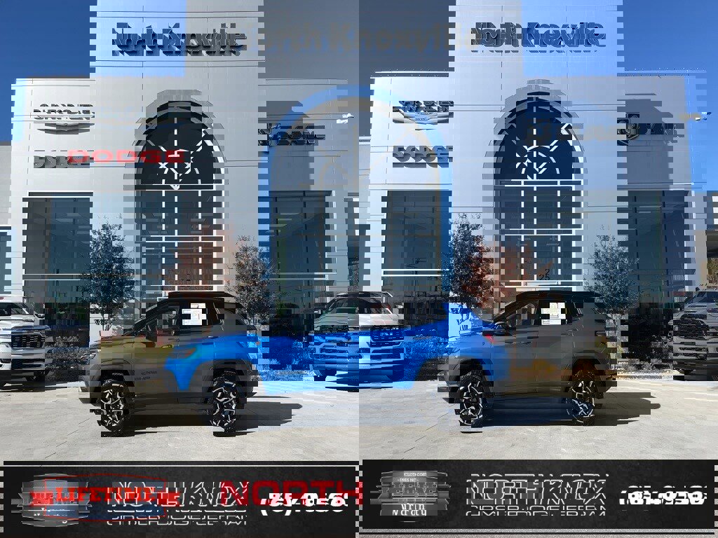 Used 2024 Jeep Compass Trailhawk image 2