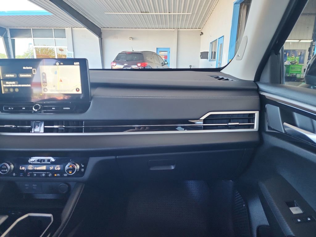 Used 2025 Mitsubishi Outlander SEL AWD/4WD image 23