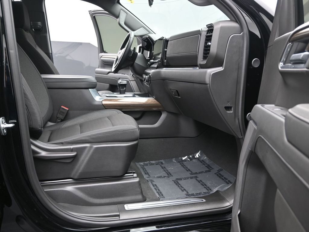 Used 2025 Chevrolet Silverado 1500 LT Trail Boss image 17