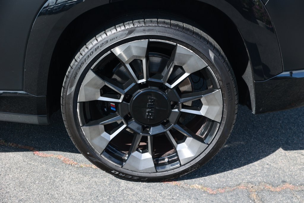 Used 2024 BMW XM AWD/4WD image 10