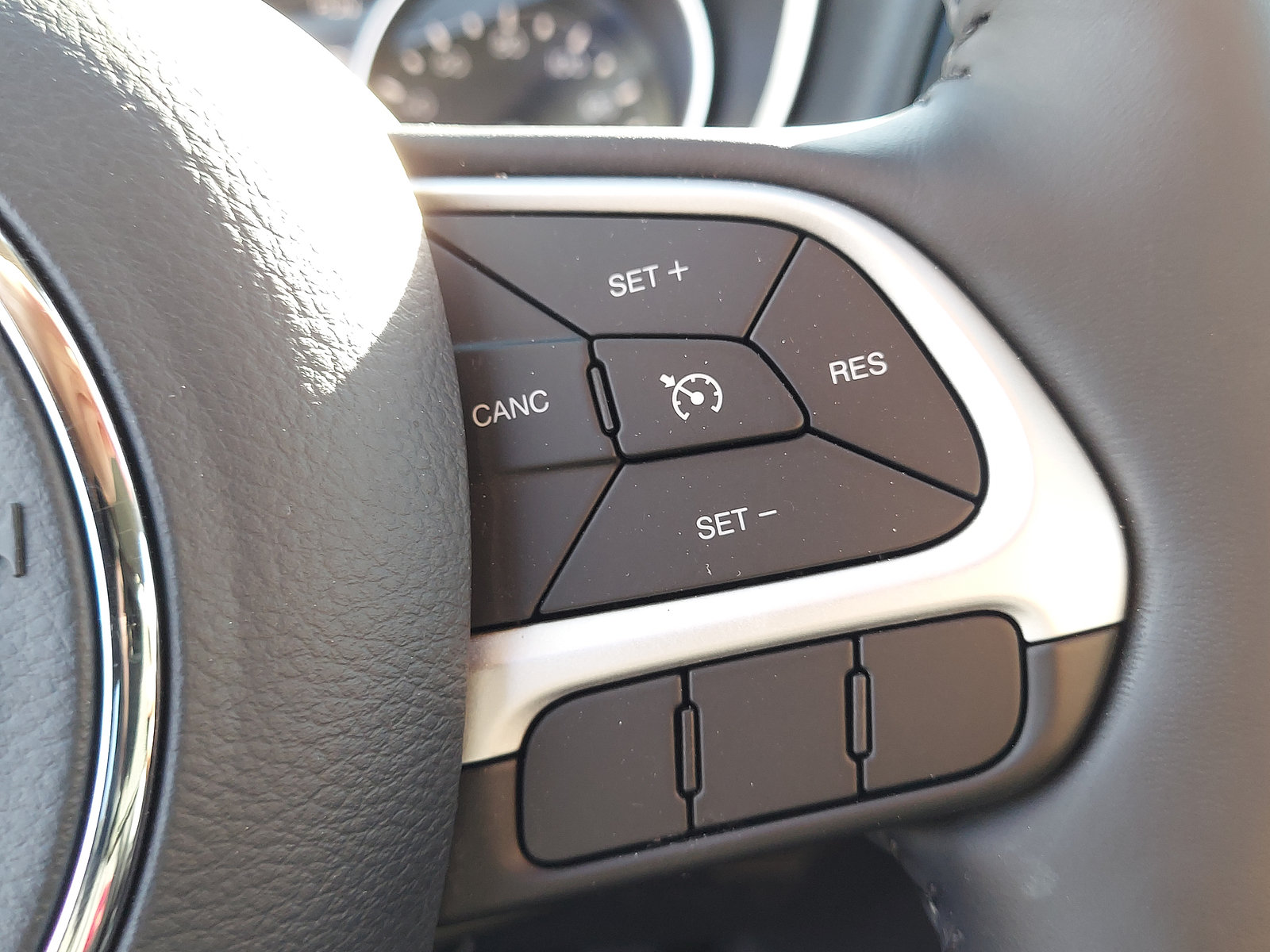 Used 2019 Jeep Compass Latitude AWD/4WD image 20