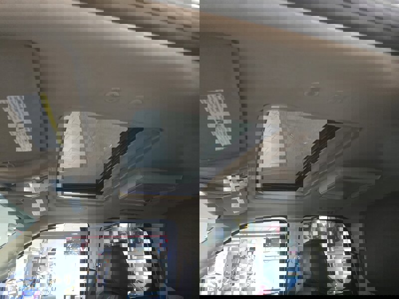 Used 2012 Cadillac Escalade Platinum image 30