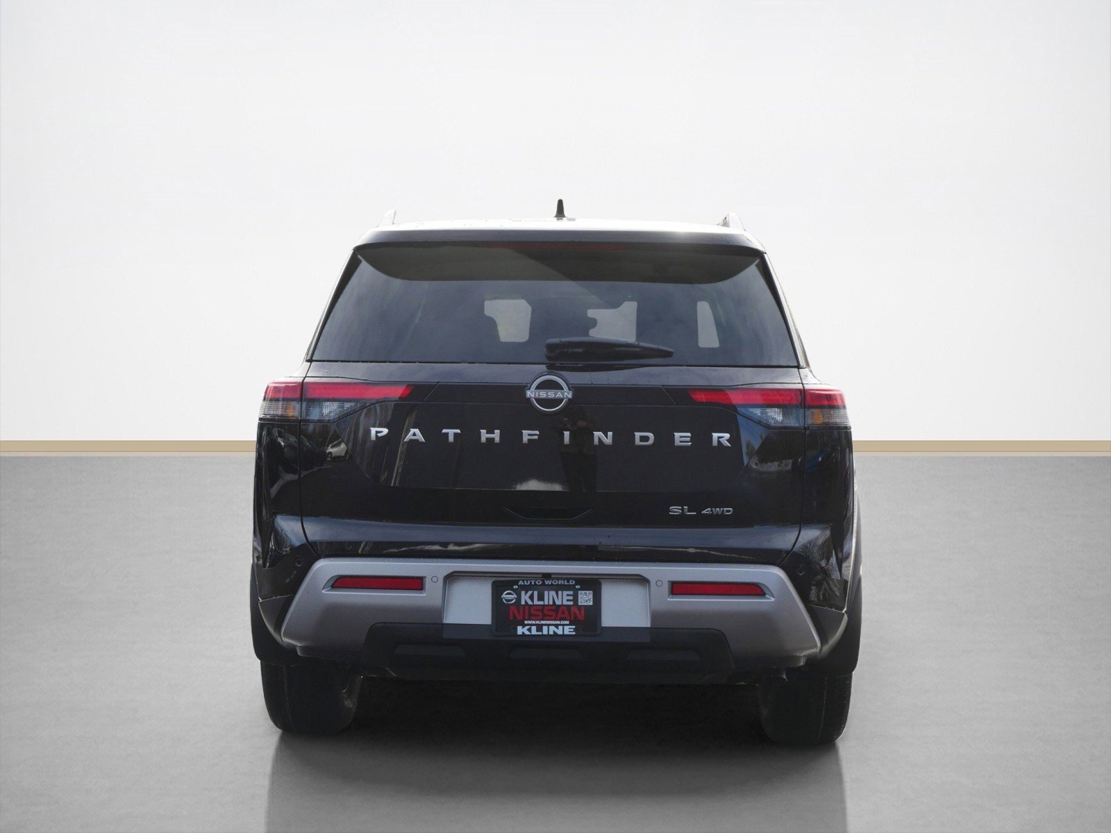 New 2025 Nissan Pathfinder SL image 3