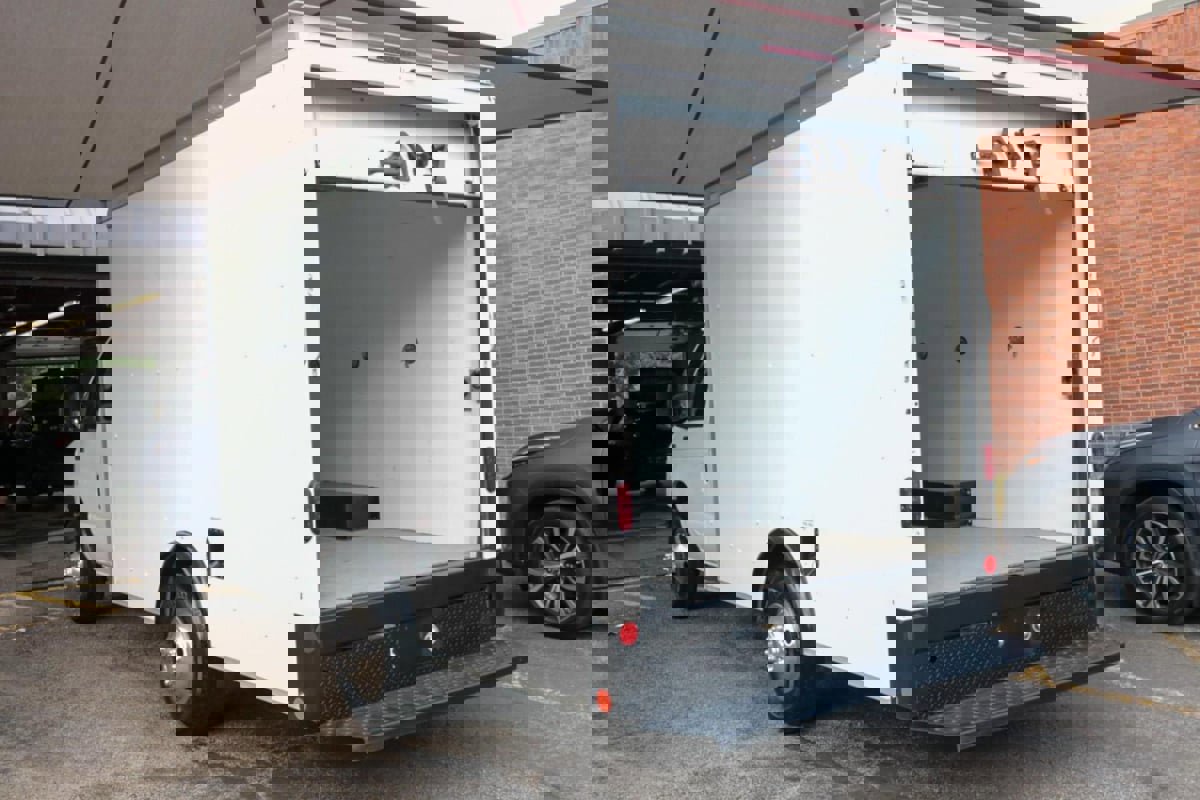 Used 2023 Ford E-350 and Econoline 350 Super Duty w/ Driver's Safety Package image 18