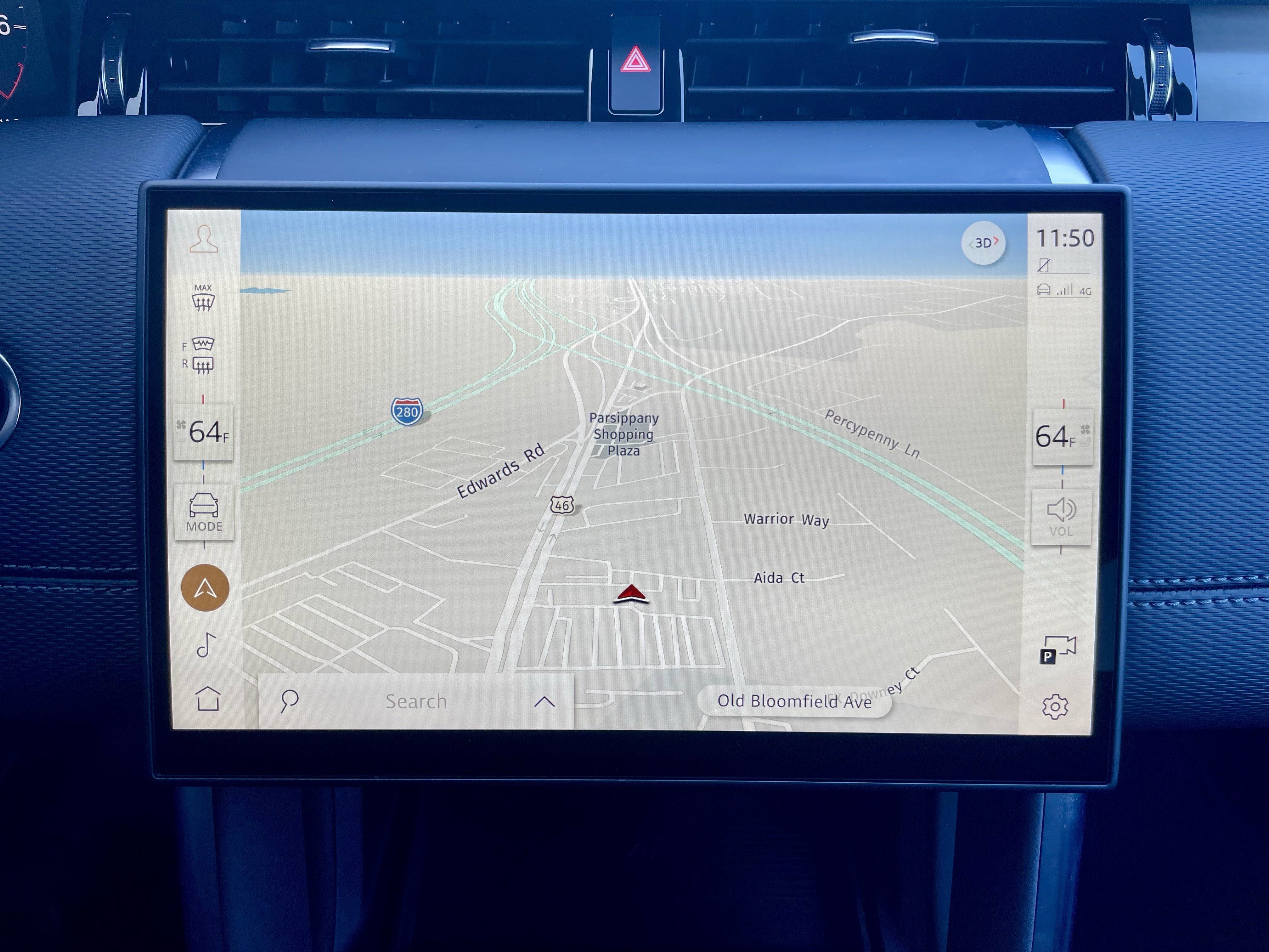 Certified 2024 Land Rover Discovery Sport Dynamic SE image 27