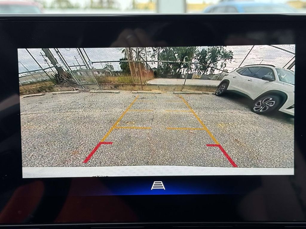 New 2026 Chevrolet Trax LT w/ Sunroof Package image 26