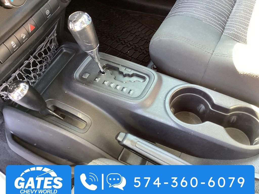 Used 2011 Jeep Wrangler Unlimited Sahara w/ Dual Top Group image 27