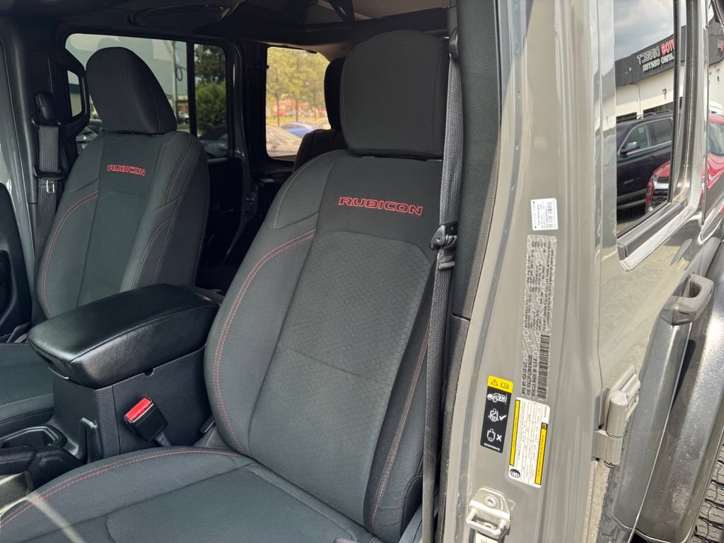 Used 2021 Jeep Wrangler Unlimited Rubicon w/ Xtreme Recon 35" Tire Package AWD/4WD image 31