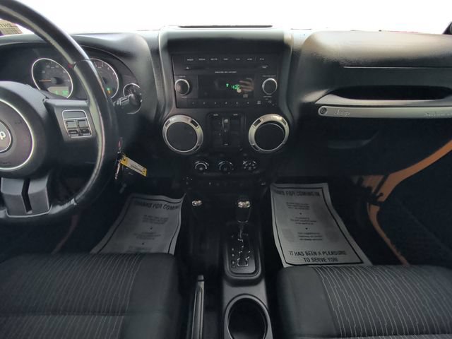 Used 2012 Jeep Wrangler Unlimited Sahara AWD/4WD image 11