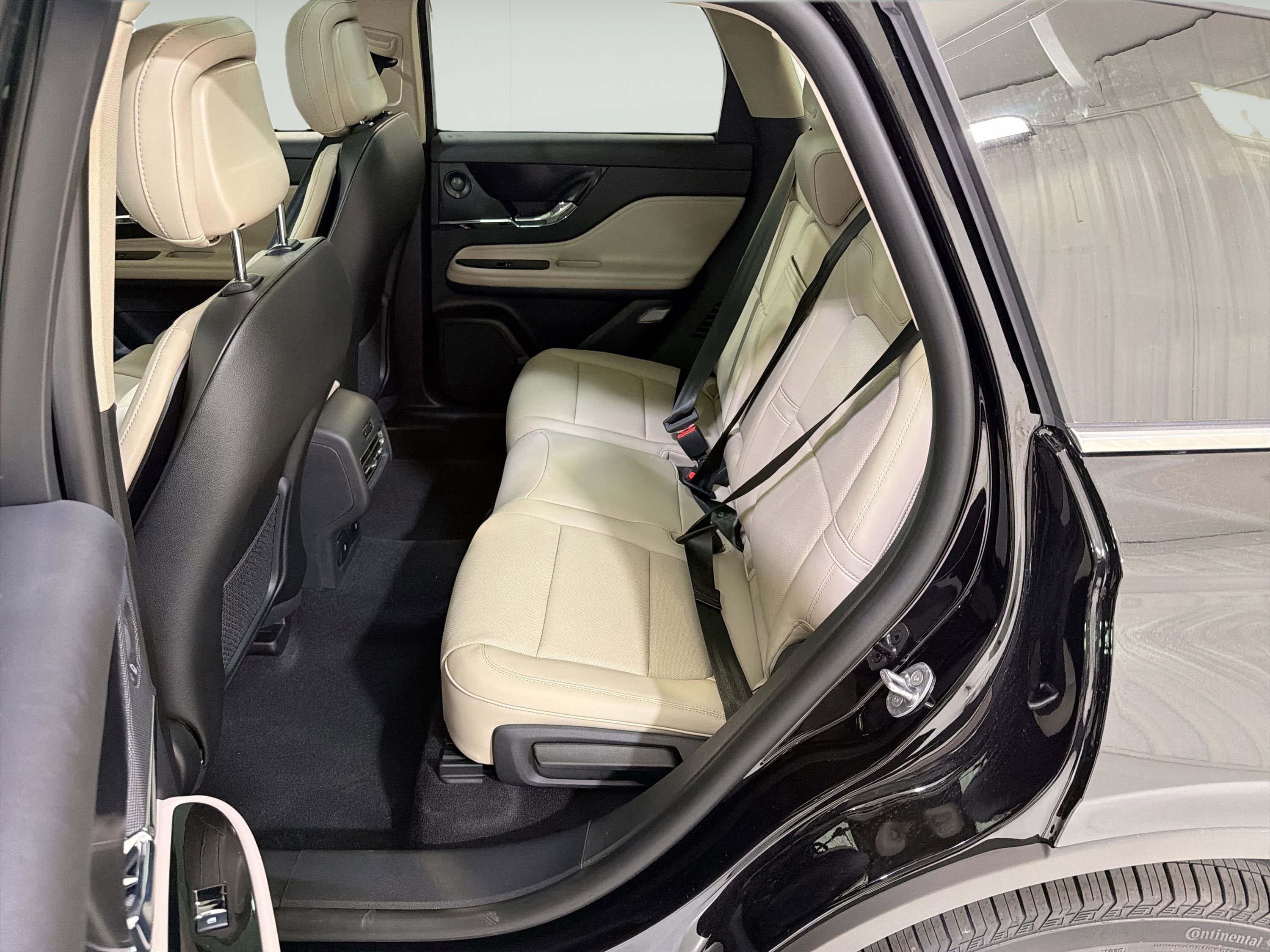 New 2026 Lincoln Corsair Reserve FWD image 25